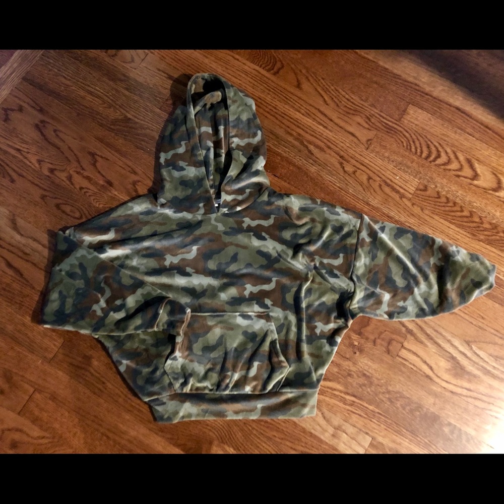 American Eagle velour camo sweatshirt.